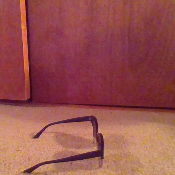 sunglasses - Picture 1 of 2